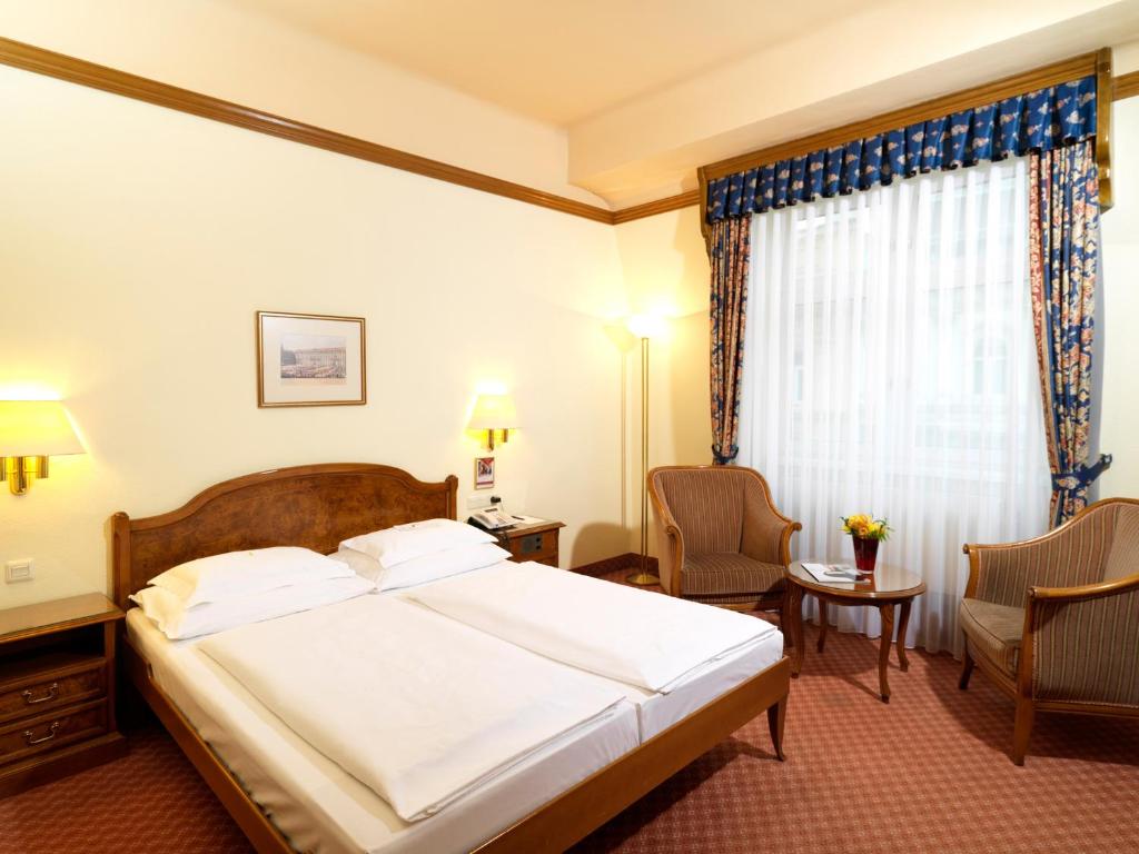 Двухместный (Двухместный номер с 1 кроватью и видом во внутренний двор) отеля Hotel City Central, Вена