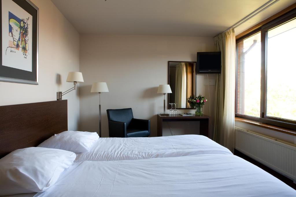 Двухместный (Двухместный номер Делюкс с 1 кроватью и ванной) отеля Fletcher Badhotel Noordwijk, Нордвейк-ан-Зее