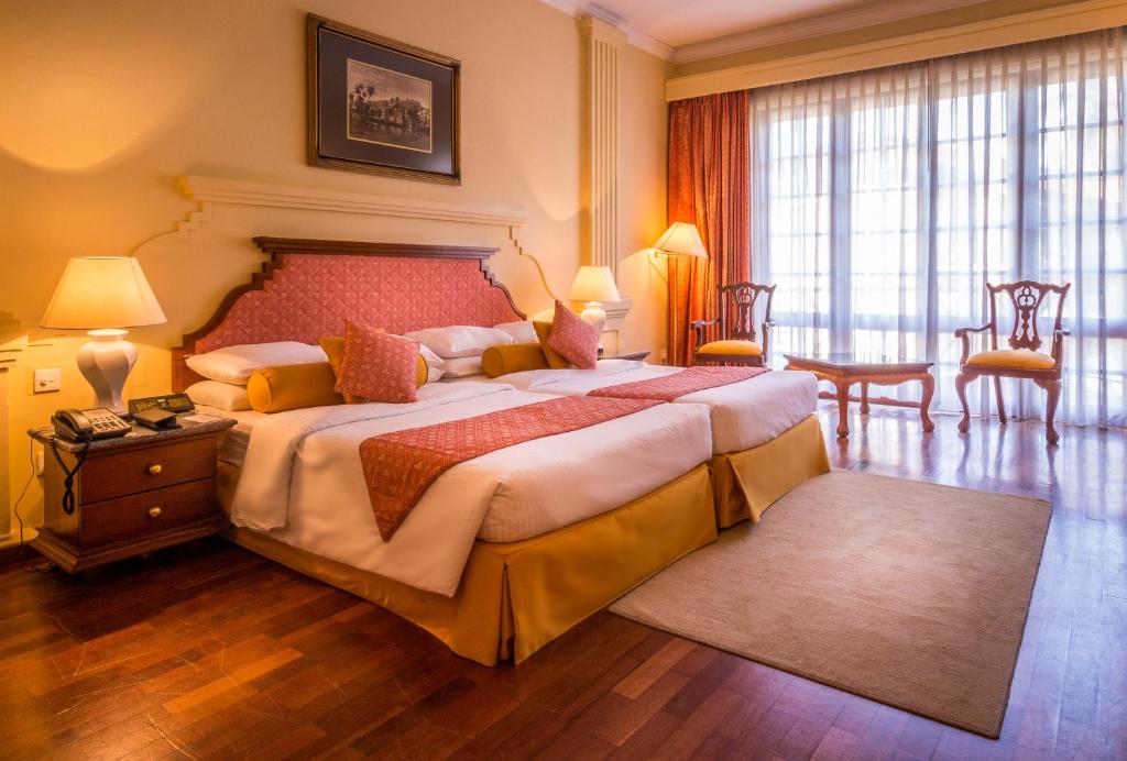 Двухместный (Двухместный номер Делюкс с 1 кроватью или 2 отдельными кроватями) отеля Mahaweli Reach Hotel, Канди