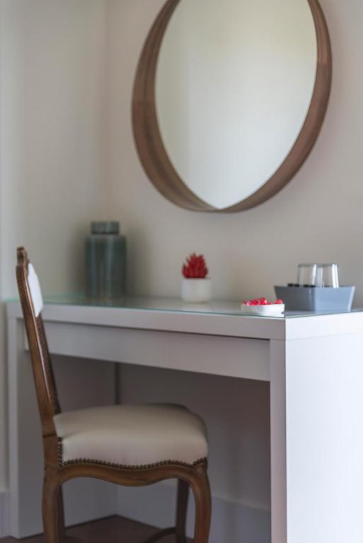 Двухместный (Двухместный номер с 1 кроватью или 2 отдельными кроватями, общей ванной комнатой и балконом, вид на город), República Bed & Breakfast