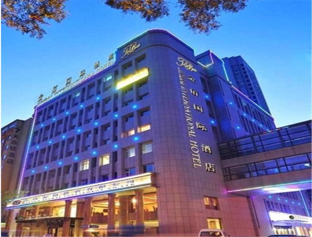Отель Dalian Jin Bai International Hotel, Далянь