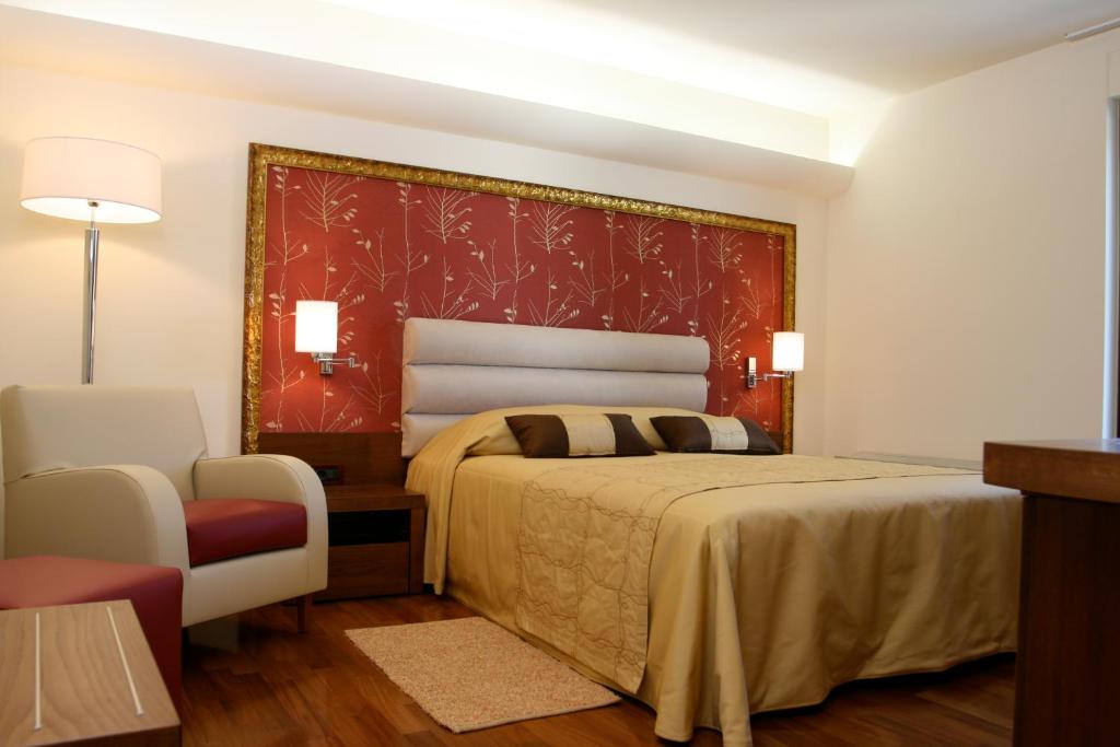 Двухместный (Двухместный номер с 1 кроватью и балконом) отеля Hotel Villa Cittar, Новиград