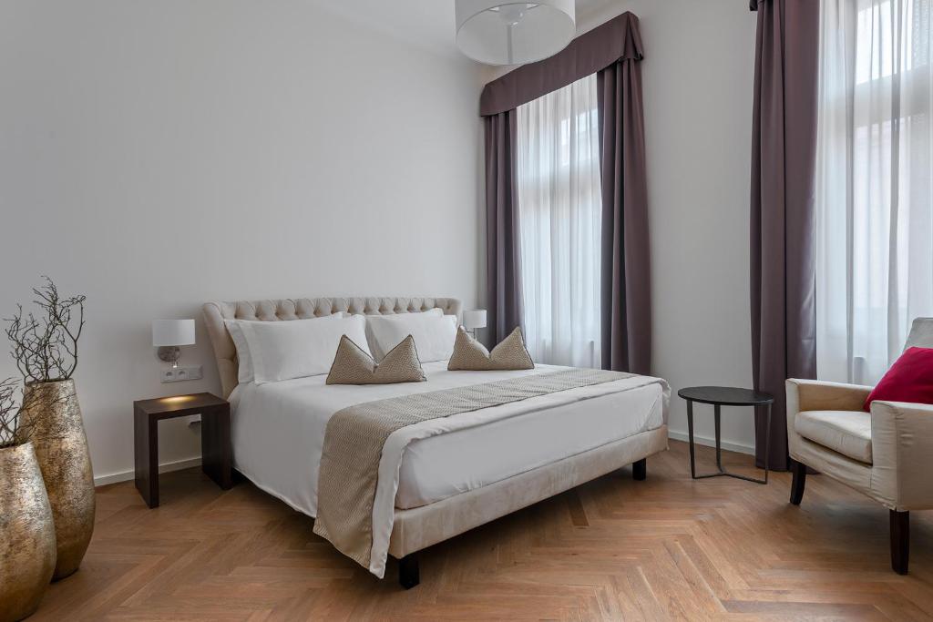 Двухместный (Классический двухместный номер с 1 кроватью) апарт-отеля H7 Palace, Прага
