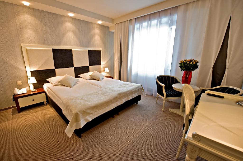 Двухместный (Двухместный номер Делюкс с 1 кроватью или 2 отдельными кроватями) отеля Hotel Prezydencki 4-star, Жешув