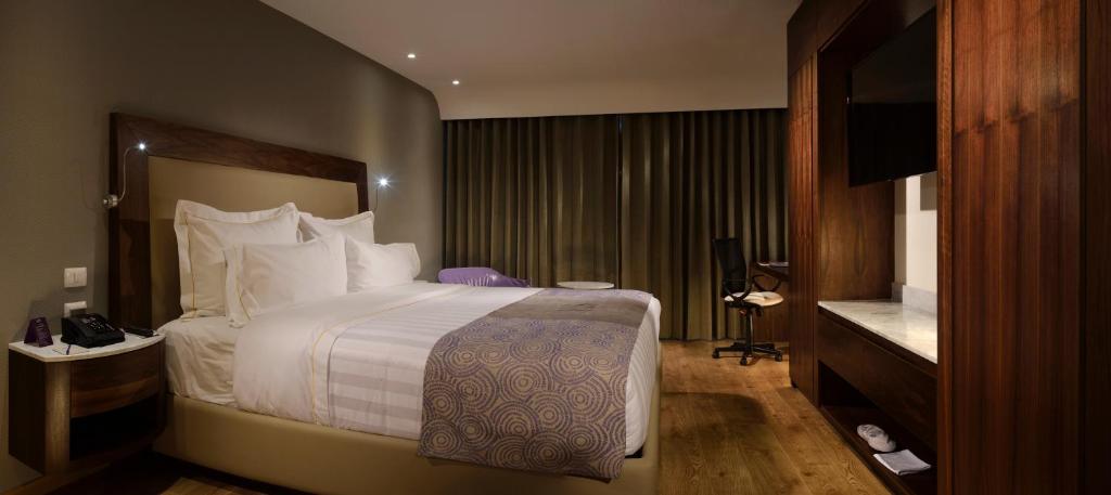 Двухместный (Двухместный номер Делюкс с 1 кроватью) отеля HS HOTSSON Hotel Silao, Силао