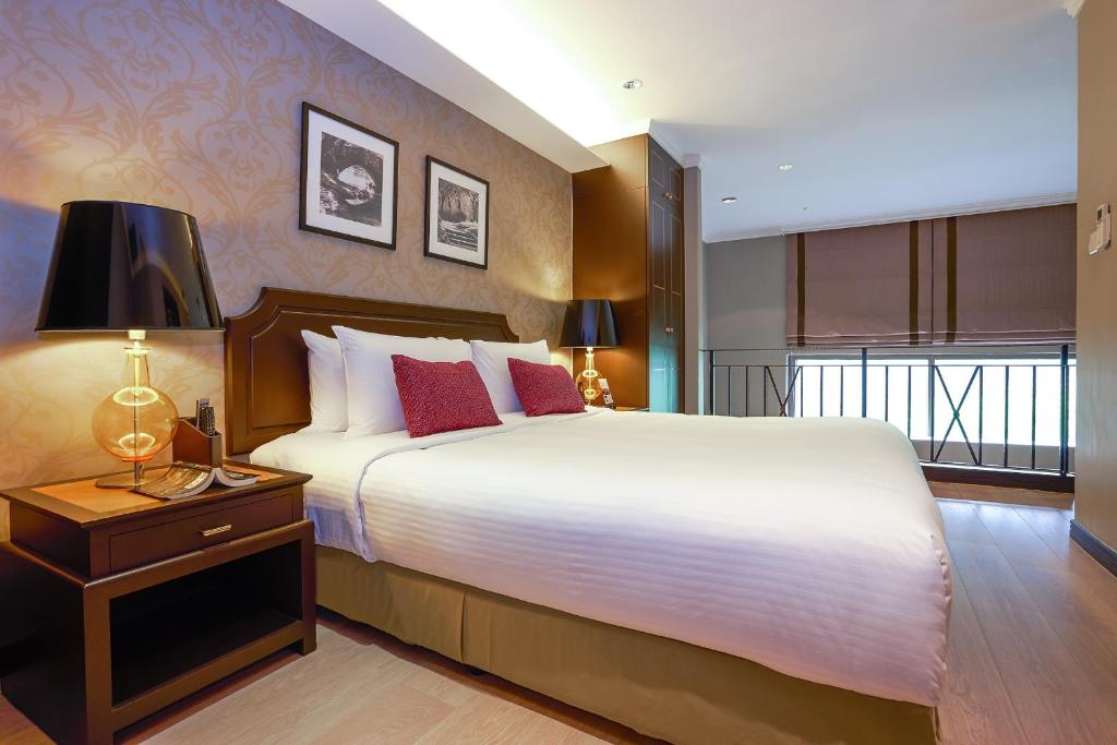 Двухместный (Мансардный номер с одной спальней) апарт-отеля Orchard Parksuites by Far East Hospitality, Сингапур (город)
