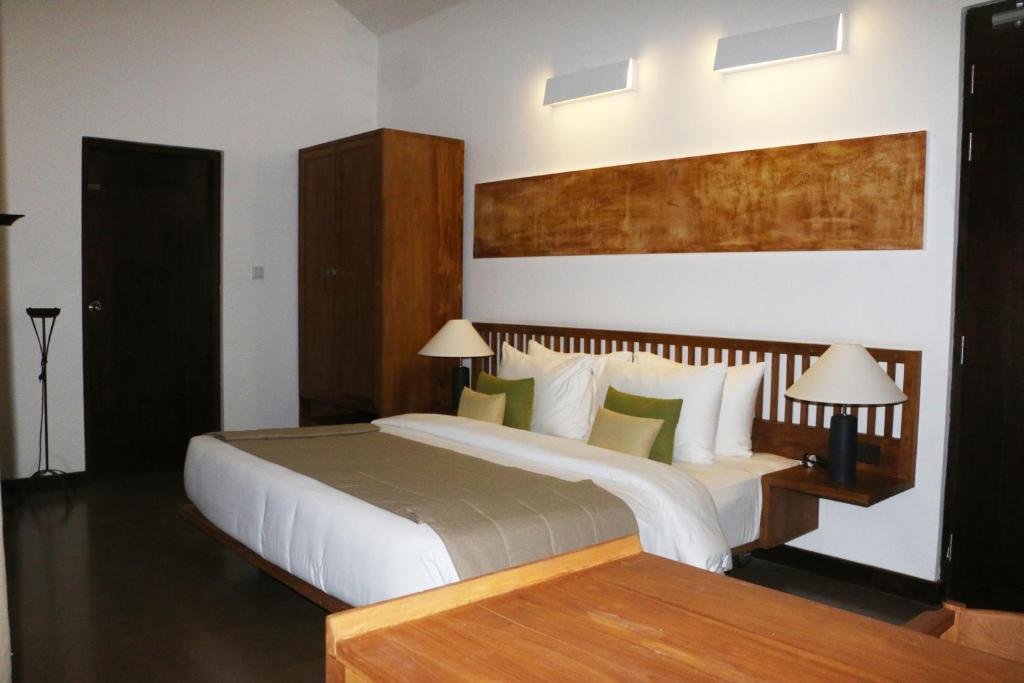Двухместный (Deluxe Room with 25% Discount on Spa & 10% on extras) курортного отеля Sigiriya Jungles, Сигирия