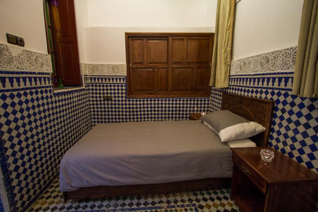 Двухместный (Budget Standard Double Room With External Private Bathroom) гостевого дома Dar El Mathaf, Фес