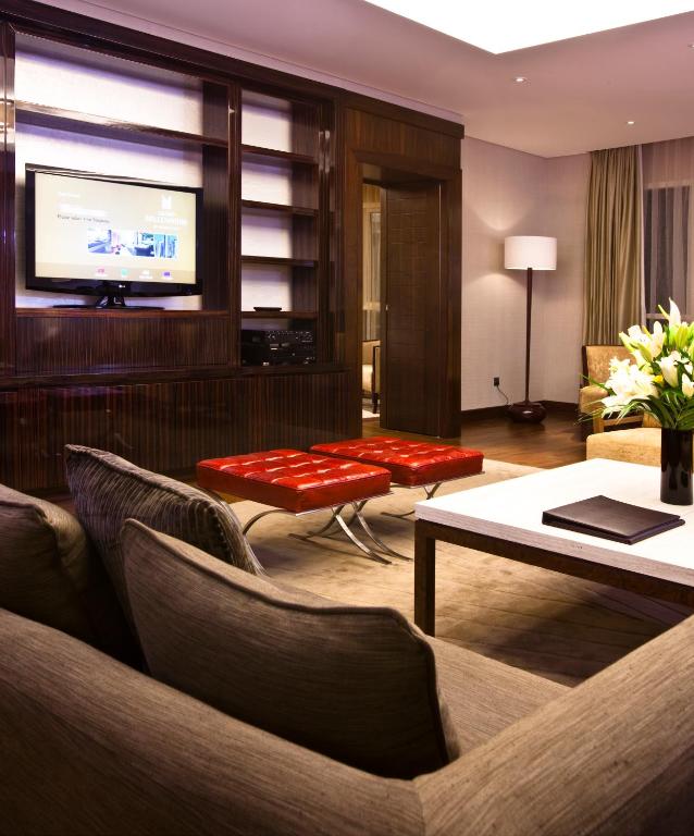 Сьюит (Пентхаус/Президентский люкс) отеля Grand Millennium Al Wahda Abu Dhabi, Абу-Даби
