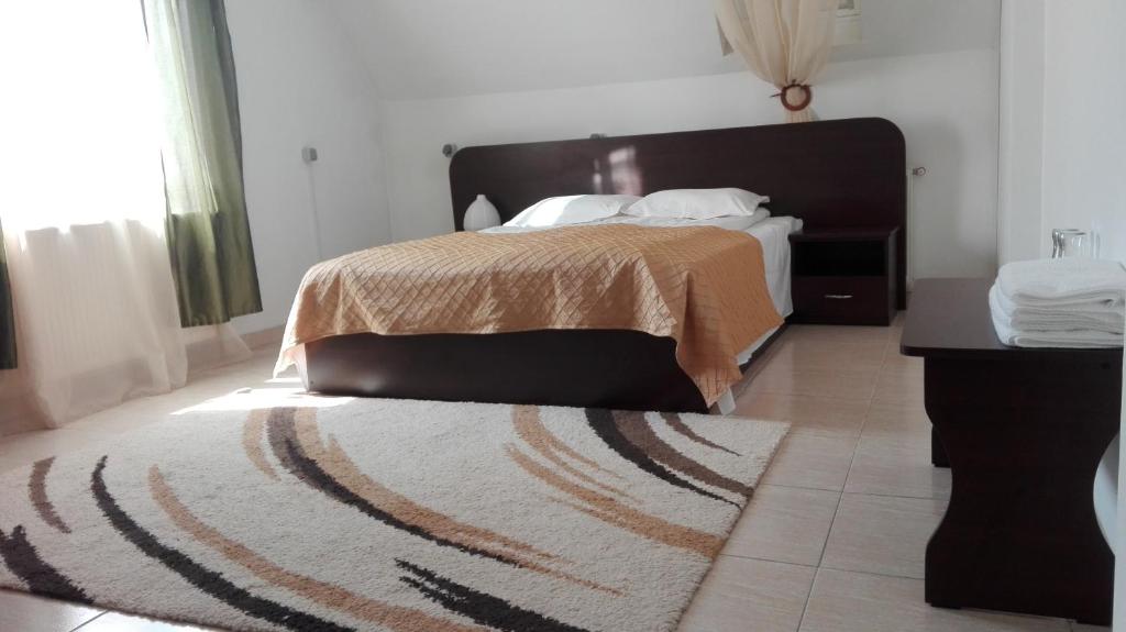 Двухместный (Улучшенный двухместный номер с 1 кроватью) гостевого дома Pensiunea Balan, Пьятра-Нямц