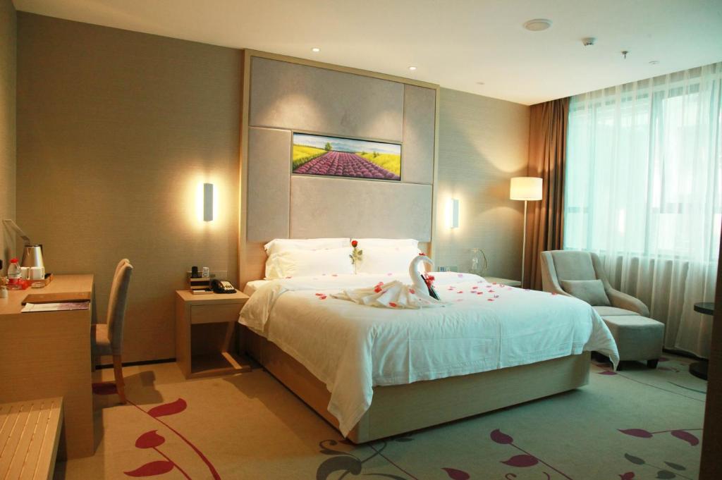 Двухместный (Для граждан материкового Китая — Номер «Премьер» с кроватью размера «queen-size») отеля Lavande Hotel Changsha Dong Tang, Чанша