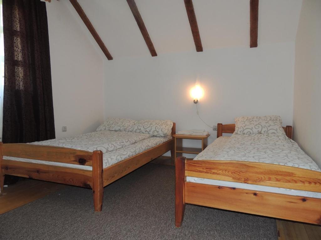 Двухместный (Двухместный номер с 2 отдельными кроватями и собственной ванной комнатой) гостевого дома Guesthouse Nemanja, Шливица