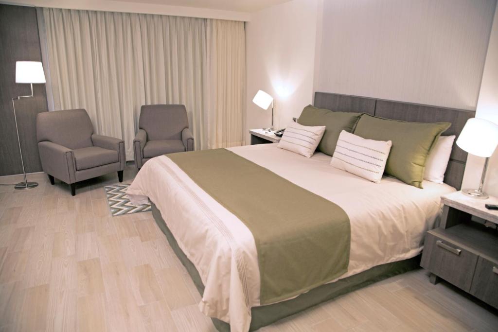 Двухместный (Номер Делюкс с кроватью размера «king-size») отеля Hotel Terranova, Коацакоалькос