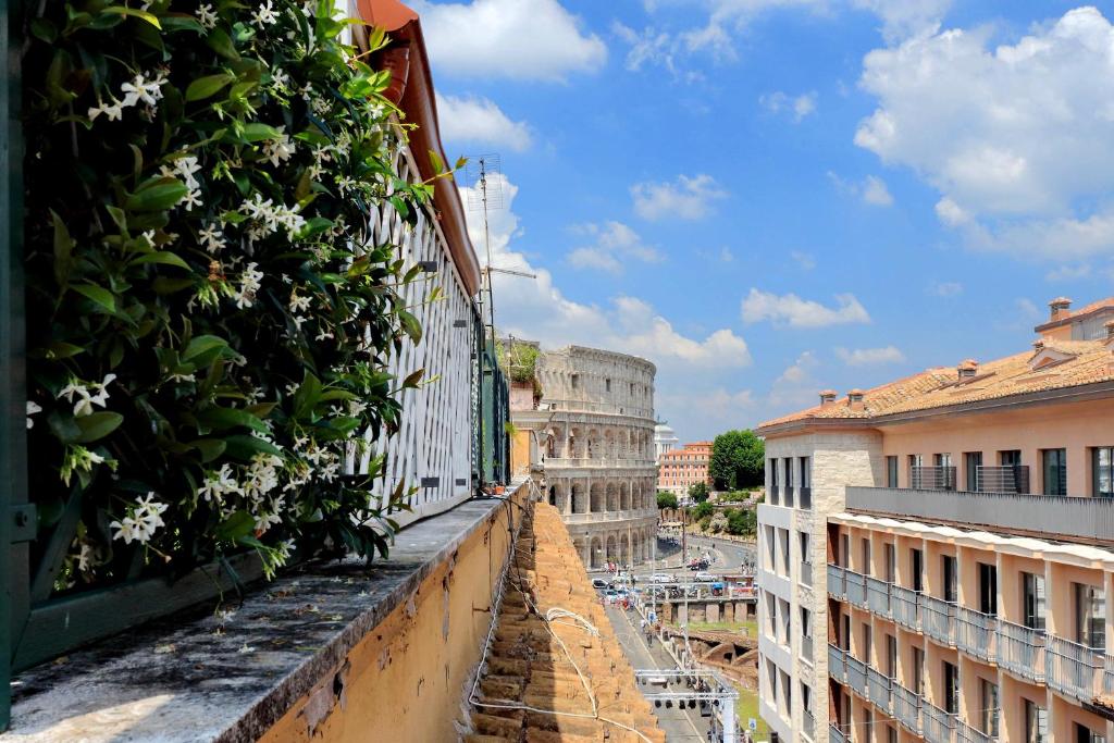 Апартаменты (Апартаменты Colosseo с 2 спальнями и террасой — Via di San Giovanni in Laterano 60), Restart Accommodations Rome