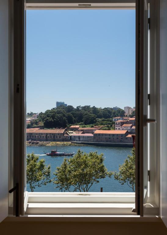 Апартаменты (Apartment with Mezzanine and River View) апартамента Seventyset Flats - Porto Historical Center, Порту