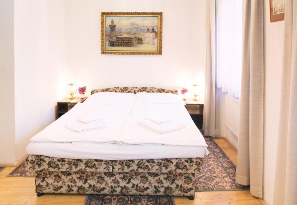 Двухместный (Двухместный номер «Комфорт» с 1 кроватью и видом на сад) гостевого дома Dientzenhofer, Прага
