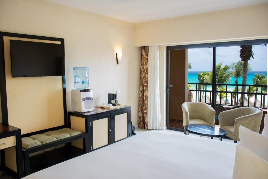 Двухместный (Номер Select, рядом с океаном (для 2 взрослых), только для взрослых) курортного отеля Sandos Playacar Beach Resort All Inclusive, Плая-дель-Кармен