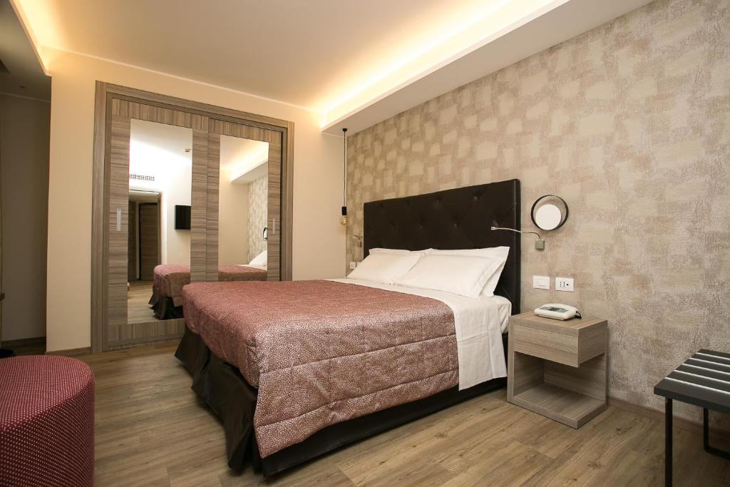 Двухместный (Двухместный номер Делюкс с 1 кроватью или 2 отдельными кроватями) отеля Hotel Abano Verdi, Абано-Терме