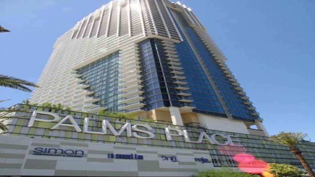 Апартаменты (Апартаменты с балконом) апарт-отеля Palms place 51st floor & strip view, Лас-Вегас