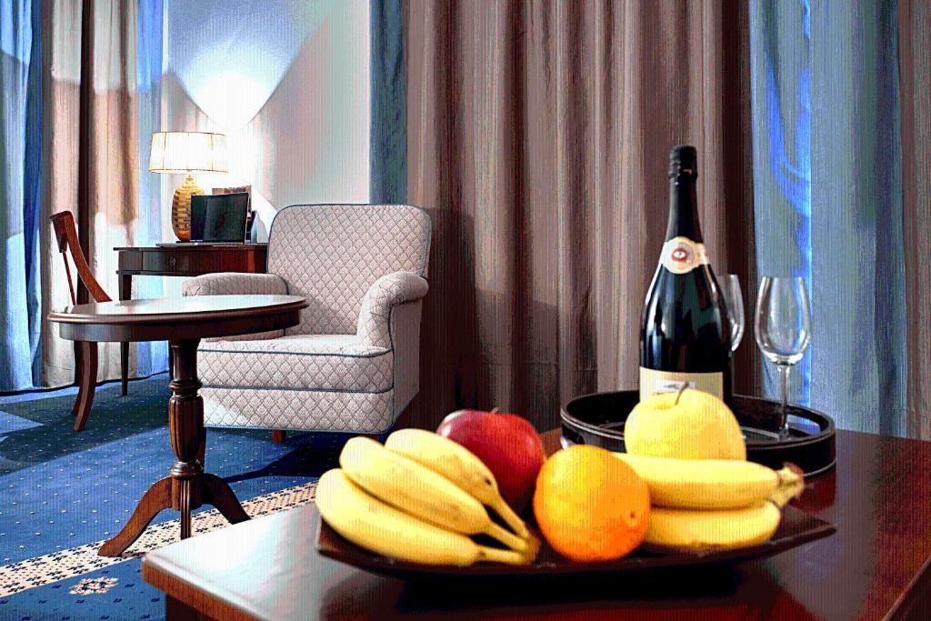 Двухместный (Стандартный двухместный номер с 1 кроватью и видом на море (для 1 или 2 взрослых)) отеля Primoretz Grand Hotel & Spa, Бургас