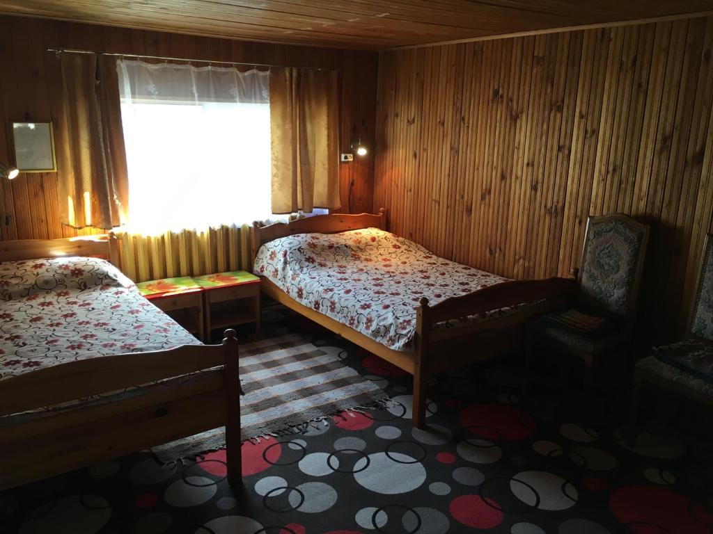 Двухместный (Двухместный номер с 2 двуспальными кроватями — номер 6) хостела Tolli Hostel & Holiday House, Валга