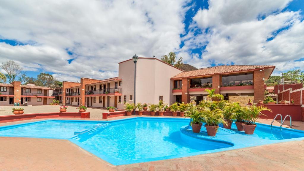 Отель Villas del Sol Hotel & Bungalows, Оахака-де-Хуарес