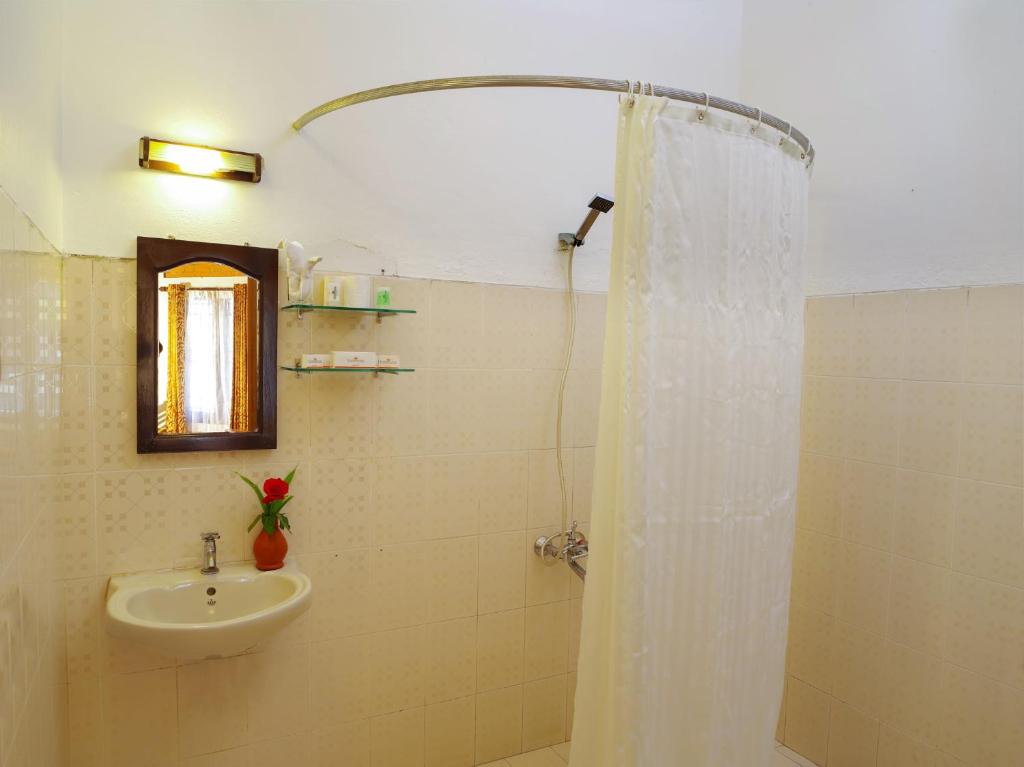Двухместный (Стандартный двухместный номер с 1 кроватью или 2 отдельными кроватями) курортного отеля Krishnatheeram Ayur Holy Beach Resorts, Варкала