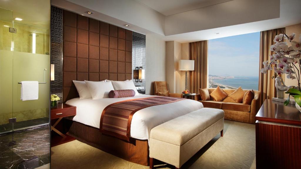 Двухместный (Crowne Deluxe Room), Crowne Plaza Yantai Sea View