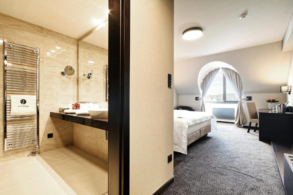 Двухместный (Улучшенный двухместный номер с 1 кроватью) отеля Hotel Victory, Брно