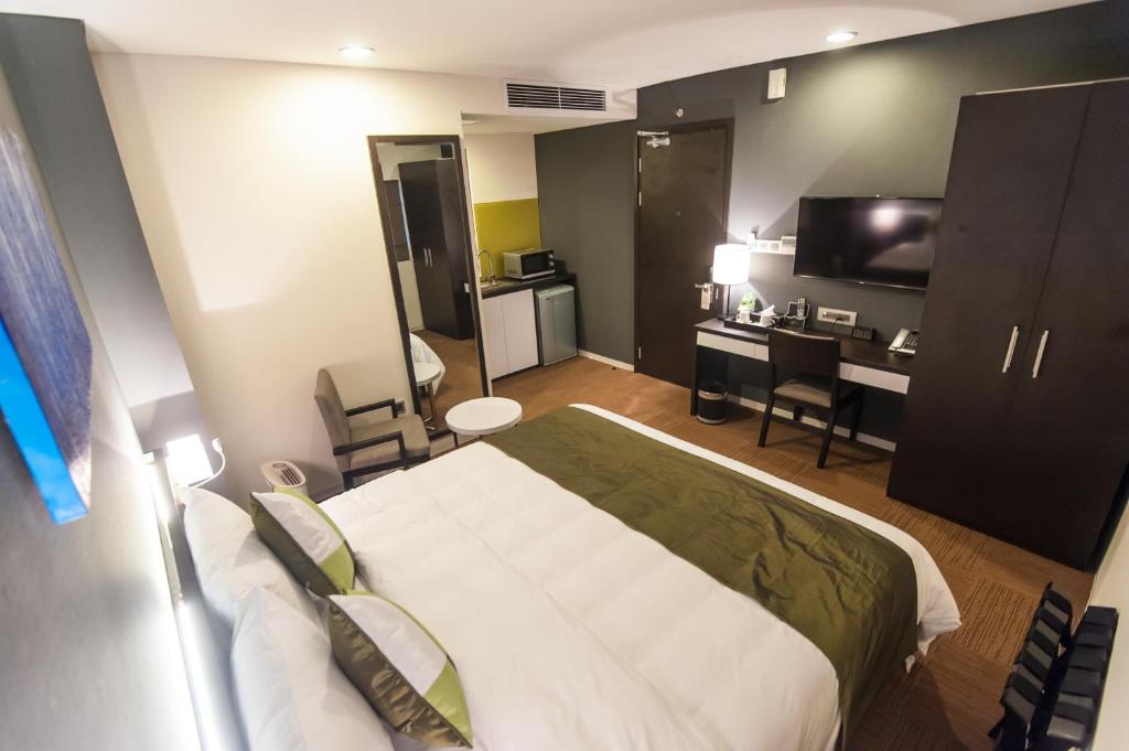 Двухместный (DayUse - 3 Hours - Standard Double Room) отеля Kuretake Inn Kim Ma 132, Ханой