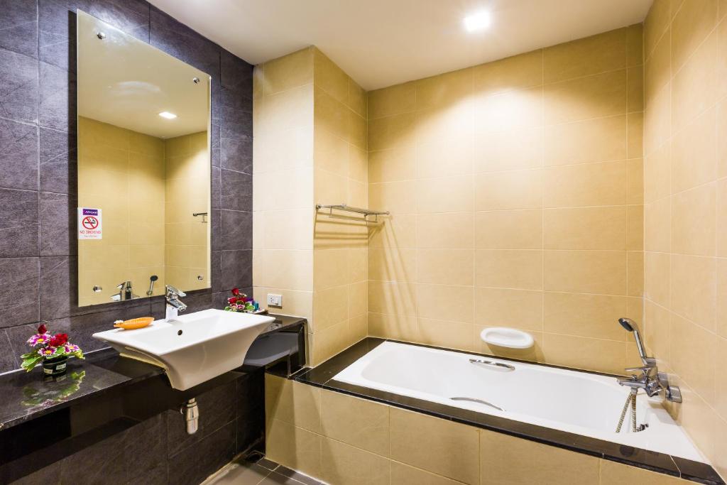Двухместный (Двухместный номер Делюкс с 1 кроватью или 2 отдельными кроватями) отеля Apasari Krabi, Краби