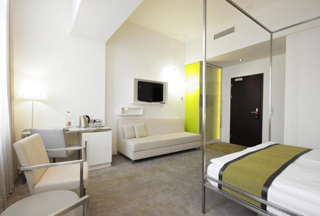 Двухместный (Улучшенный двухместный номер с 1 кроватью или 2 отдельными кроватями) отеля Pure White, Прага