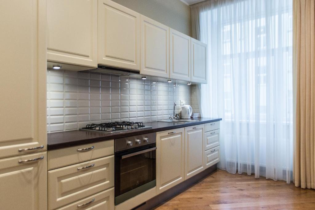 Апартаменты (Апартаменты с 2 спальнями и балконом), Riga Lux Apartments - Ernesta