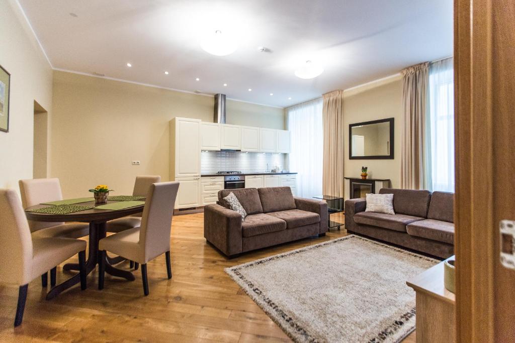 Апартаменты (Апартаменты с 2 спальнями и балконом), Riga Lux Apartments - Ernesta