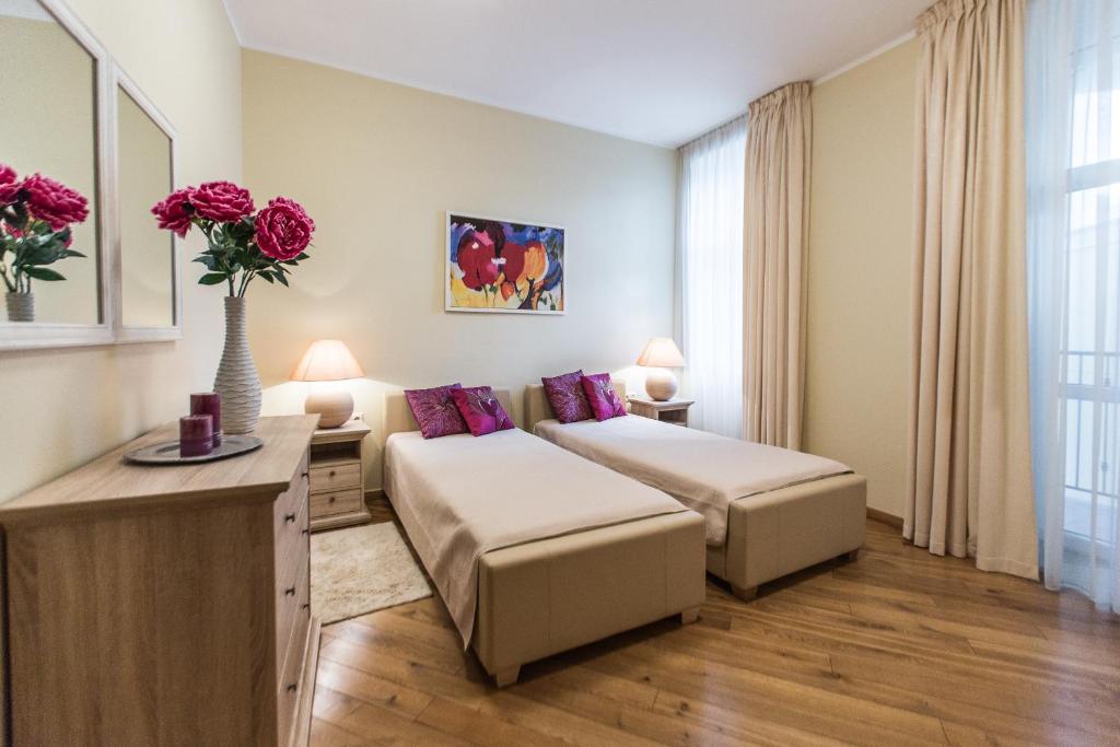 Апартаменты (Апартаменты с 2 спальнями и балконом), Riga Lux Apartments - Ernesta