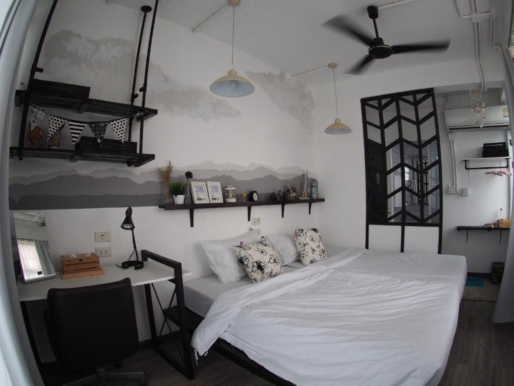 Двухместный (Стандартный двухместный номер с 2 отдельными кроватями (B)) хостела Jetty Huahin Hostel, Хуахин