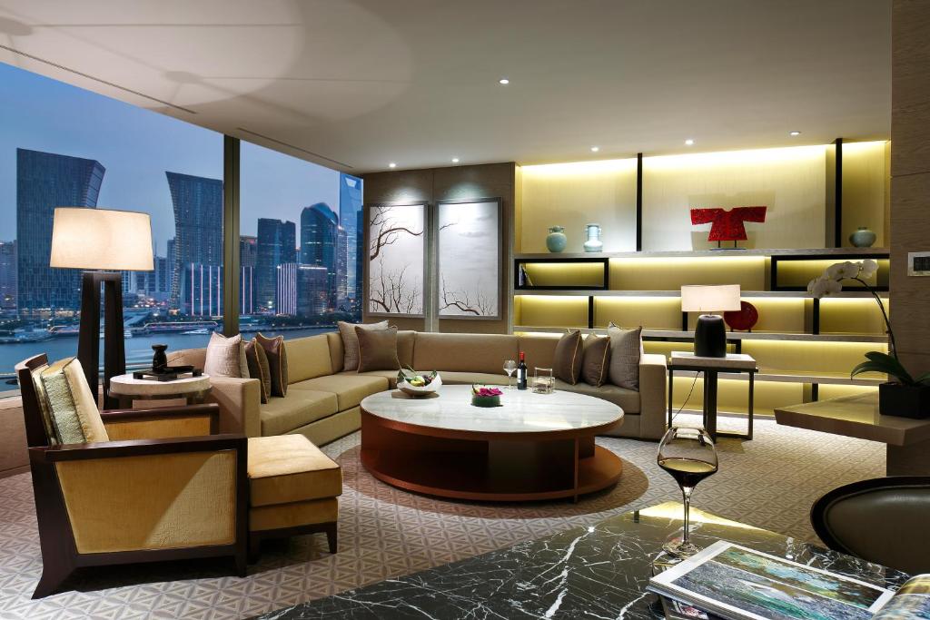 Сьюит (Grand Riverside Suite), Banyan Tree Shanghai On The Bund