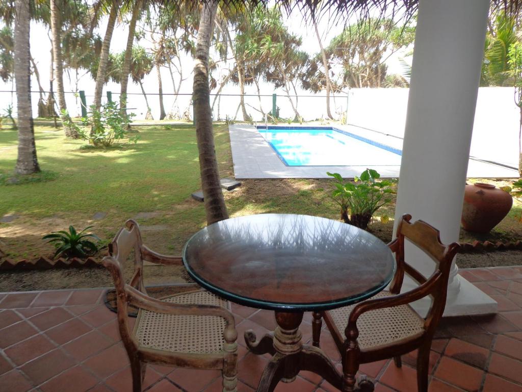 Номер (Кровать в общем 4-местном номере для мужчин и женщин) курортного отеля Villa Tissa Beach Resort, Велигама