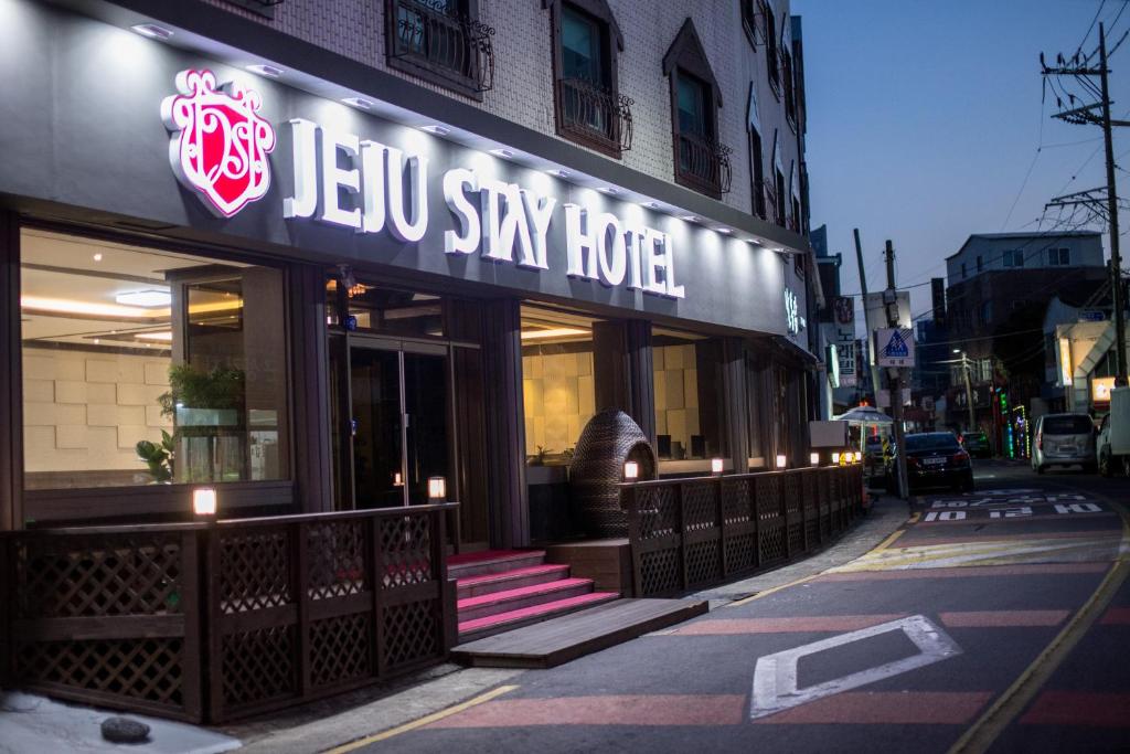 Отель Jeju Stay Hotel, Чеджу