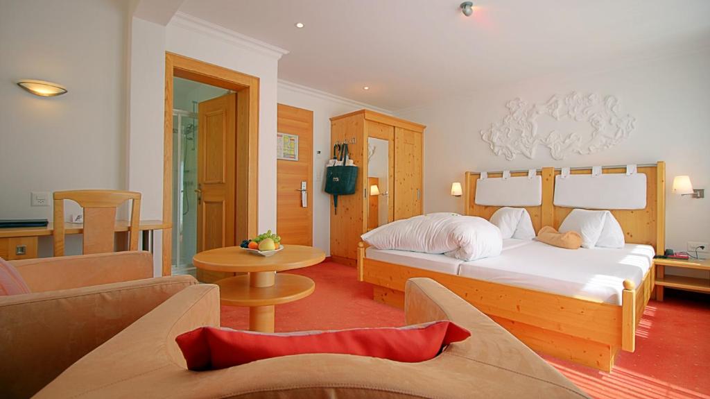 Двухместный (Улучшенный двухместный номер с 1 кроватью - F) отеля Vital-Hotel Samnaunerhof Superior, Замнаун