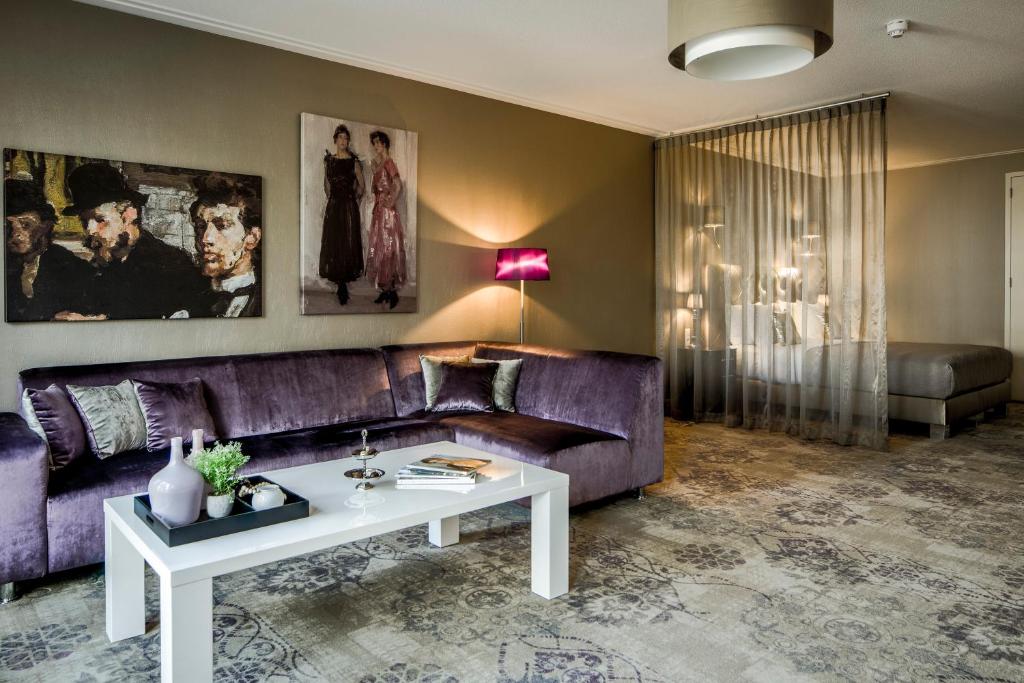 Сьюит (Королевский люкс с видом на канал), Luxury Suites Amsterdam