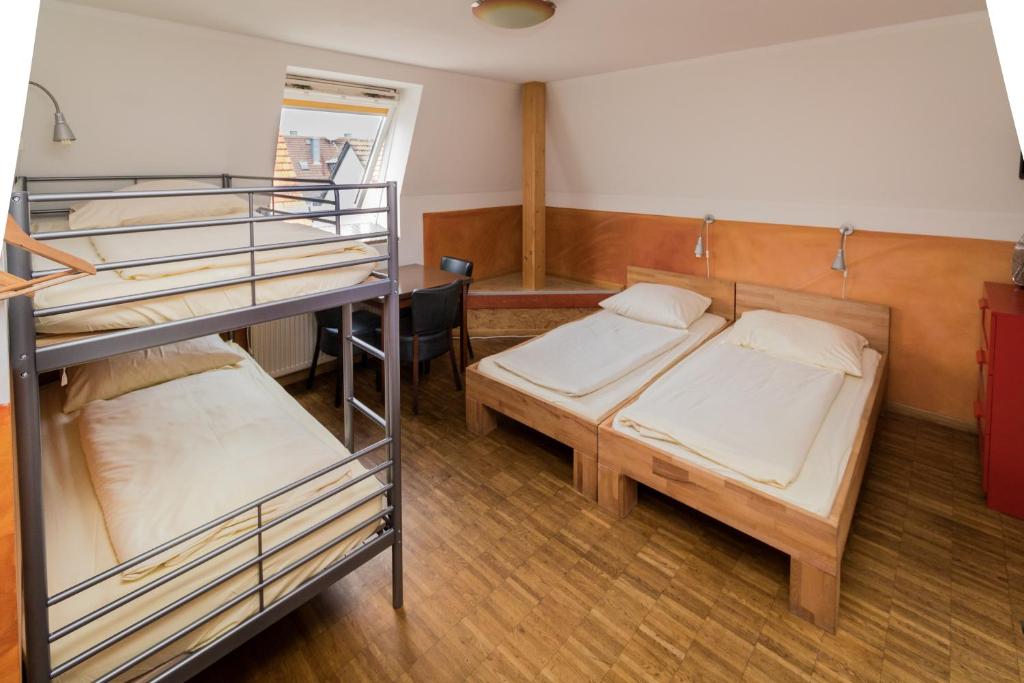 Четырехместный (Четырехместный номер с общей ванной комнатой), Hostel Alex 30