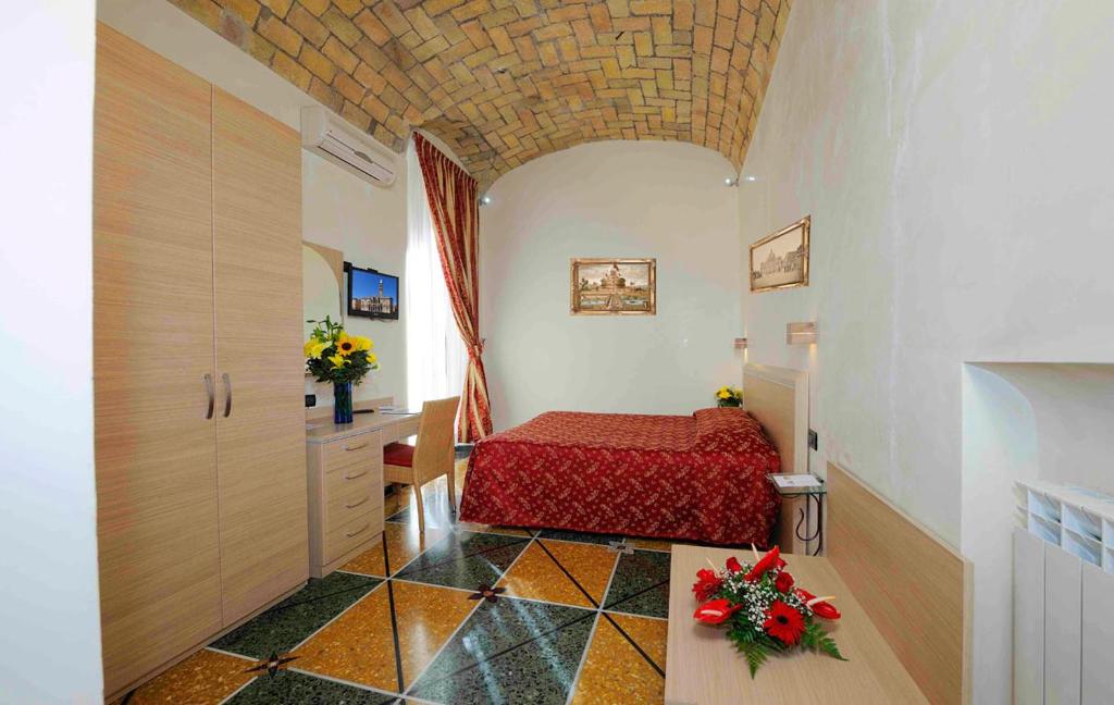 Двухместный (Двухместный номер с 1 кроватью или 2 отдельными кроватями) отеля Hotel Campidoglio, Рим