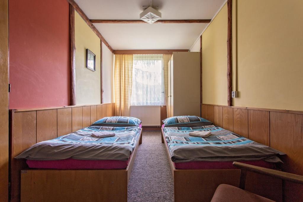 Двухместный (Двухместный номер с 2 отдельными кроватями и душем) шале Chata Barborka, Горни-Бечва