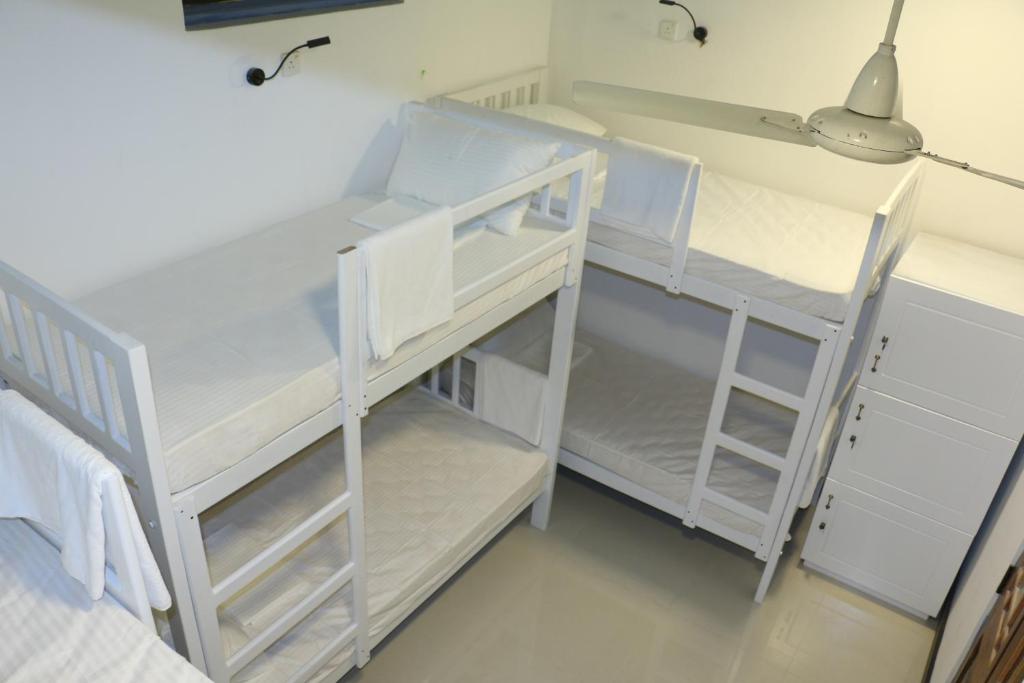 Номер (Bed in 4-Bed Female Dormitory Room with City View), Villa 92