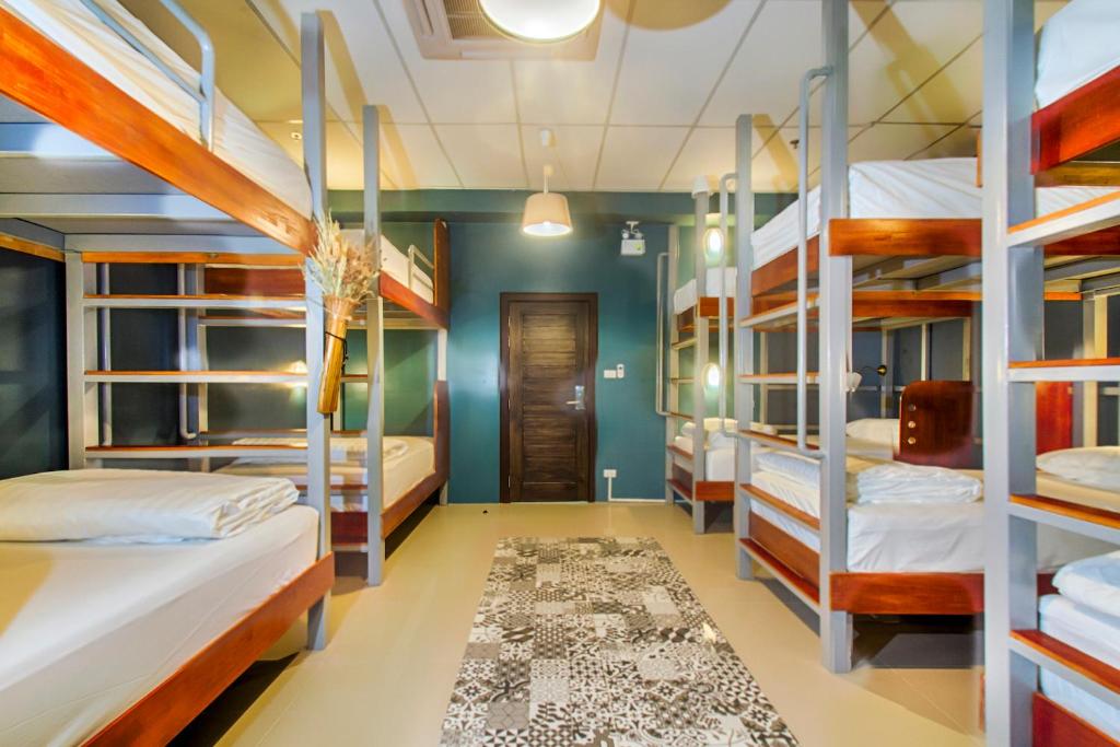 Номер (Кровать в общем номере для мужчин и женщин с 10 кроватями) хостела Hom Hostel & Cooking Club, Бангкок