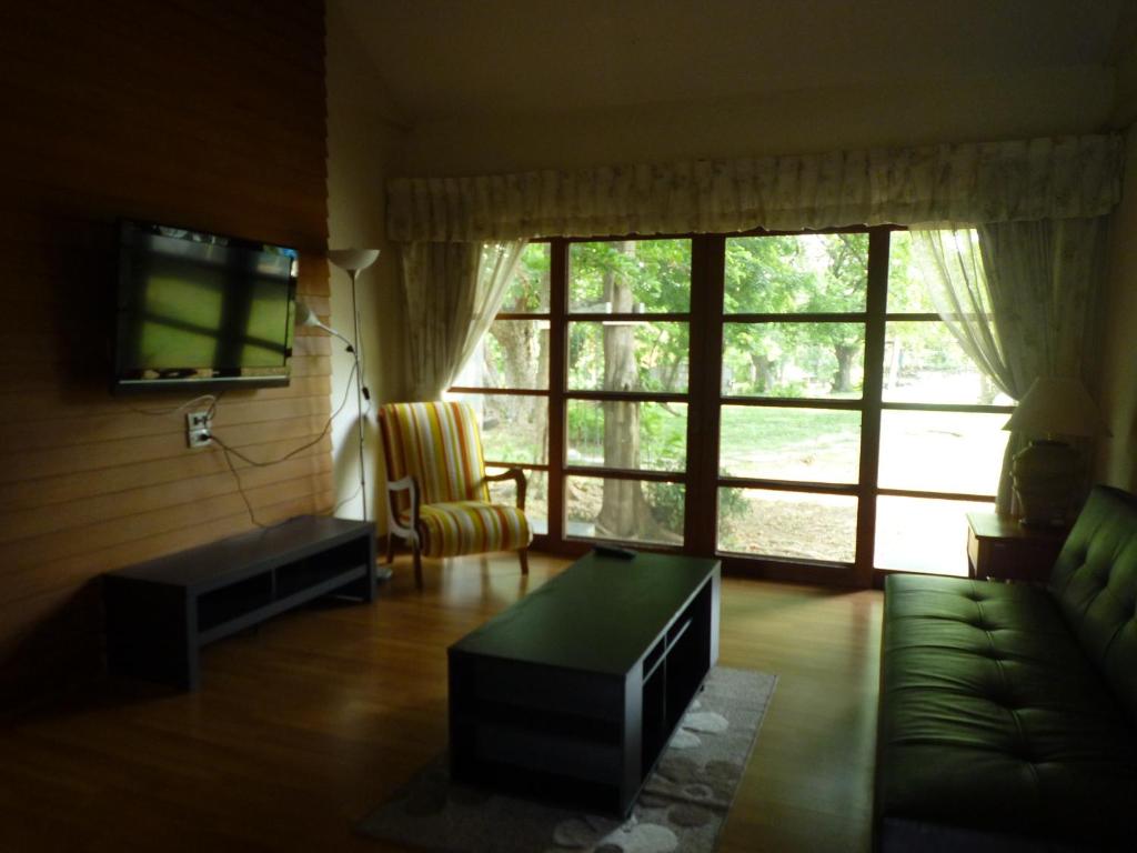 Номер (Deluxe House with Pool View) курортного отеля Muaklek Paradise Resort, Сарабури