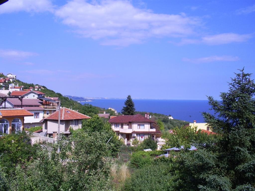 Вилла (Вилла с видом на море) виллы Villa Albena Bay View, Албена