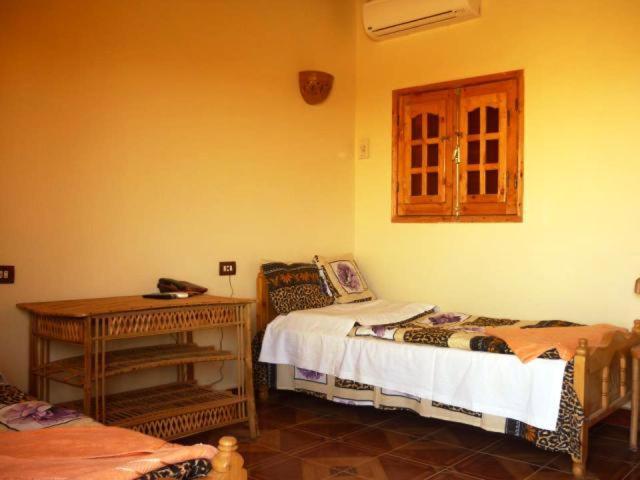 Двухместный (Двухместный номер с 2 отдельными кроватями) отеля Sandrose Baharia Hotel, Бауити