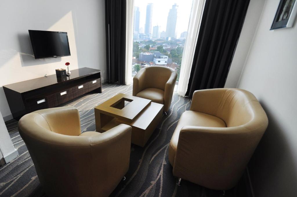 Сьюит (Люкс) отеля Dreamtel Jakarta, Джакарта
